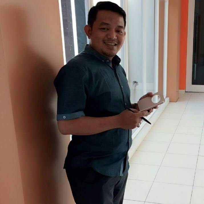 Rifal Mahallli, S.H.I